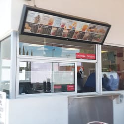 Caffenio Drive In - La ventanilla para ordenar a pié