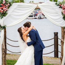 Templeton Landing Restaurant & Special Events - Host Your wedding at Templeton Landing
