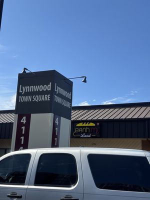 Banh Mi Land by null