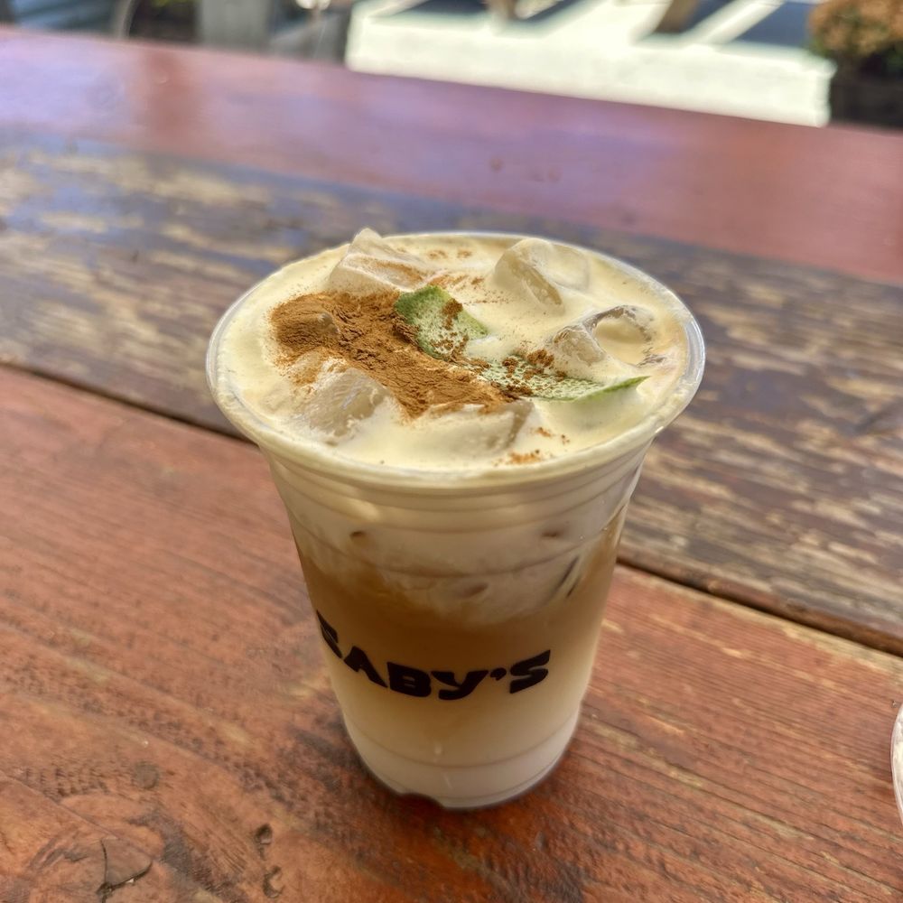 Saby's Coffee & Kitchen - Hoechata Latte - Mexican Near Me - Los Angeles, California