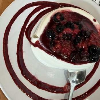 Mastra - Panna Cotta Frutti di Bosco - Italian Near Me - American Fork, Utah