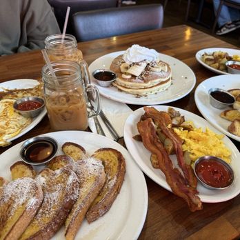 Cafe De Olla - American Near Me - Burbank, California Cafe De Olla - American Near Me - Burbank, California