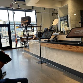 honeygrow - Salad Near Me - Timonium, Maryland