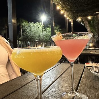 Sokai Sushi Bar - Miami - Pisco de Maracuya & Lychee Martini - Sushi Bars Near Me - Miami, Florida