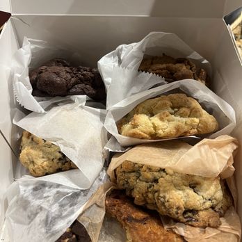 Levain Bakery - Bakeries Near Me - Chicago, Illinois Levain Bakery - Bakeries Near Me - Chicago, Illinois