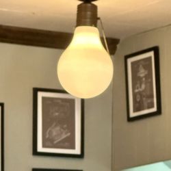 The Invention Restaurant - Cool light in dedication to the founder of electricity!