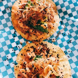 La Bamba - Tostada spicy tuna y oriental.