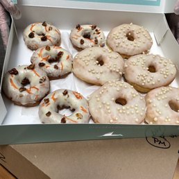 Carrot cake donuts!!!!!!!