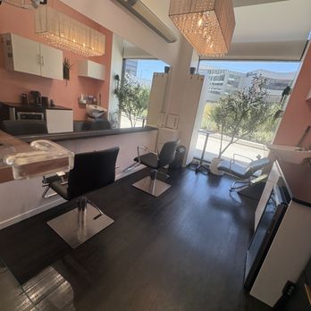 Henley Salon - Book today Styleseat.com/sallyhenley for more details - Hair Stylists Near Me - Beverly Hills, California Henley Salon - Book today Styleseat.com/sallyhenley for more details - Hair Stylists Near Me - Beverly Hills, California