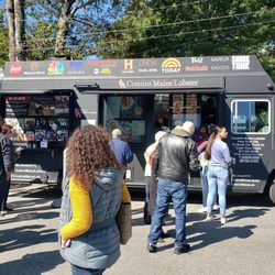 Memorial Park - Over an hour wait for a decent CT roll, shrimp tacos and "meh" everything else