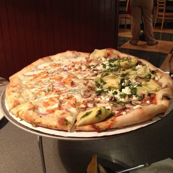 Dewey's Pizza - Half inferno/half green lantern...all awesome! - Pizza Near Me - Ellisville, Missouri