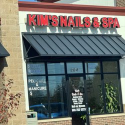 Kim's Nails & Spa - Front door entrance
