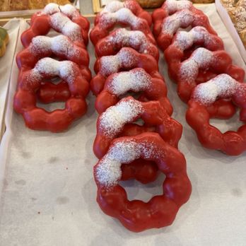 Paris Baguette - Strawberry mochi donut - Bakeries Near Me - West Hartford, Connecticut Paris Baguette - Strawberry mochi donut - Bakeries Near Me - West Hartford, Connecticut