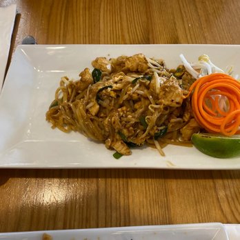 Chang Noi Thai - Chicken pad Thai - small portion - Thai Near Me - Staten Island, New York