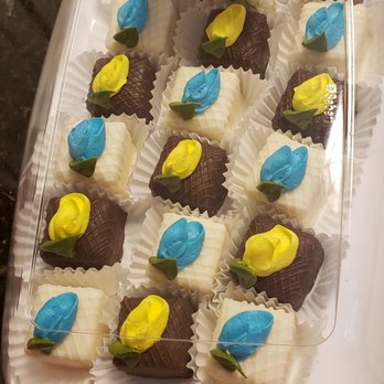 Publix Super Markets - Chocolate and vanilla petit fours - Drugstores Near Me - Helena, Alabama
