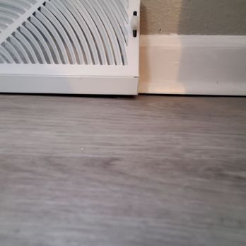 Luna Flooring - Left  big gap - Carpet Installation Near Me