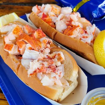 Captain Scott's Lobster Dock - Lobster rolls - Seafood Near Me - New London, Connecticut