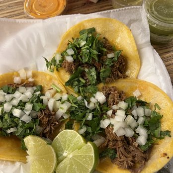 Garrafa - Barbacoa tacos (their specialty), so delicious with a squeeze of lime and their verde salsa (the others are HOT) - Ice Cream & Frozen Yogurt Near Me - Fresno, California