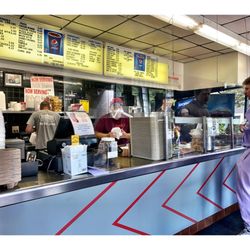 Byron's Hot Dog - Inside Byron's HodDog . Revenswwod. 1701 W Lawrence Ave, Chicago, IL  Hotdogs Italian Beef Burgers Chicken Salads Sandwiches etc. Cool !