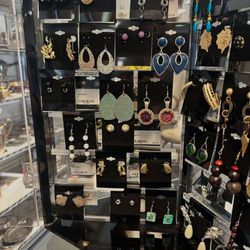 Siskiyou Humane Society Thrift Store