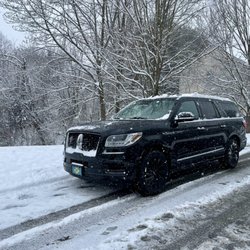 Blue Hen Limousine