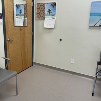James Appel, MD - Exam room - Dermatologists Near Me - Wilmington, North Carolina James Appel, MD - Exam room - Dermatologists Near Me - Wilmington, North Carolina