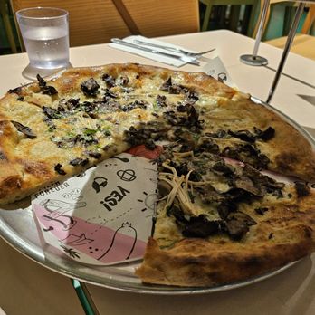 Pitfire Pizza - FIELD MUSHROOM - Pizza Near Me - North Hollywood, California Pitfire Pizza - FIELD MUSHROOM - Pizza Near Me - North Hollywood, California