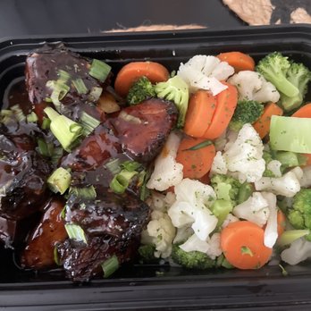 Island Cho - Pork jerk and veggies - Caribbean Near Me - North Haven, Connecticut Island Cho - Pork jerk and veggies - Caribbean Near Me - North Haven, Connecticut