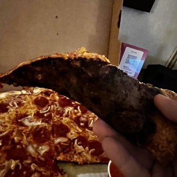 Pizzaiolo  - Burnt pizza - Pizza Near Me - Portland, Maine