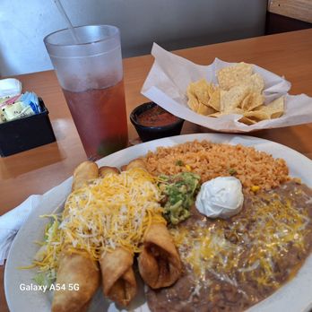 Carlitos Diner - Flautas - American Near Me - Fountain Valley, California