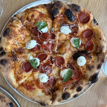 Howdys Pizza and Pasta - Pepperoni - Wine Bars Near Me - Austin, Texas Howdys Pizza and Pasta - Pepperoni - Wine Bars Near Me - Austin, Texas