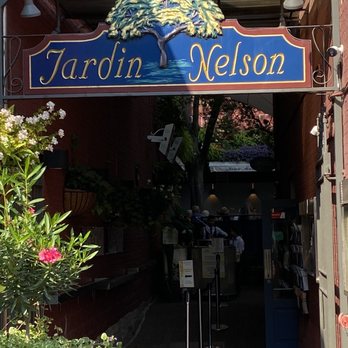 Jardin Nelson - Creperies Near Me - Montreal, Quebec