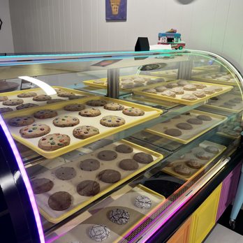Scoops Cookies & Cones - Cookie case - Ice Cream & Frozen Yogurt Near Me - Crescent, Oklahoma Scoops Cookies & Cones - Cookie case - Ice Cream & Frozen Yogurt Near Me - Crescent, Oklahoma