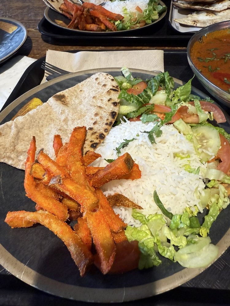 Hamara Restaurant Logo