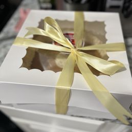 Pumpkin cheesecake with a bow Pumpkin cheesecake with a bow