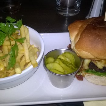 Horatio Todds - Burger with skinny fries and crispy bacon relish. - Gastropubs Near Me - Belfast, BFS