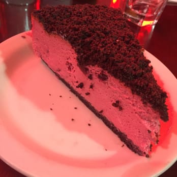Junior's Restaurant - Bakeries Near Me - Brooklyn, New York