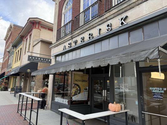 Asterisk Supper Club by null