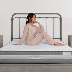 Custom Comfort Mattress - The Select Collection: Classic comfort meets exceptional value. Enjoy contouring support, lasting durability, and the perfect...
