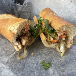 Tofu bahn mi Tofu bahn mi