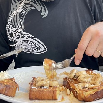 Kihei Caffe Lahaina - Banana, macadamia, French toast. YUM! - Breakfast & Brunch Near Me - Lahaina, Hawaii Kihei Caffe Lahaina - Banana, macadamia, French toast. YUM! - Breakfast & Brunch Near Me - Lahaina, Hawaii
