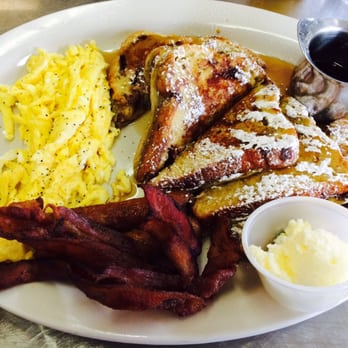 Tremont Cafe - French Toast Platter. A very nicely prepared and tasty breakfast. - Breakfast & Brunch Near Me - Red Bluff, California