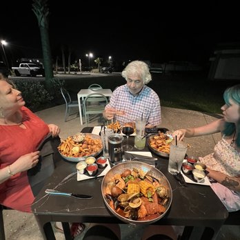 1229 Shine - Seafood Near Me - Myrtle Beach, South Carolina