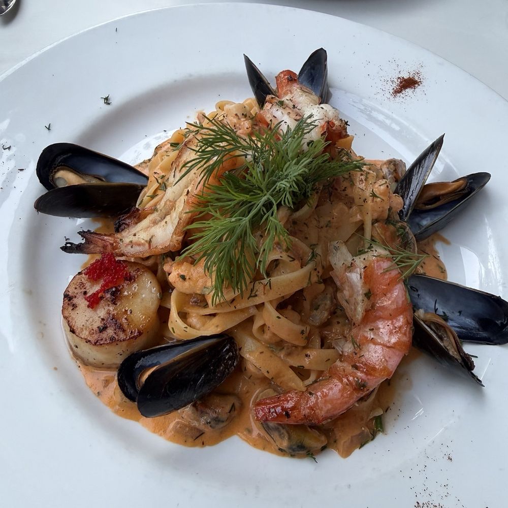 Bistro 1640 - Seafood pasta - French Near Me - Quebec City, Quebec Bistro 1640 - Seafood pasta - French Near Me - Quebec City, Quebec