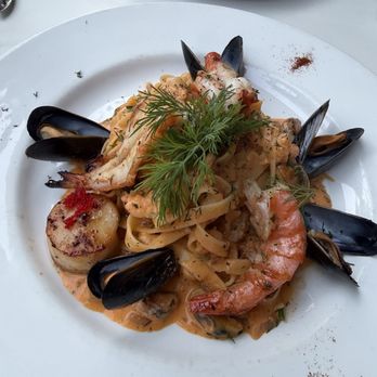 Bistro 1640 - Seafood pasta - French Near Me - Quebec City, Quebec