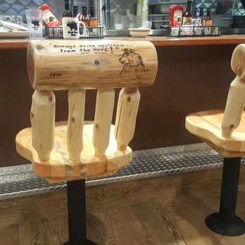 Black Bear Diner El Cajon - Log chairs lol super cute! - Diners Near Me - El Cajon, California