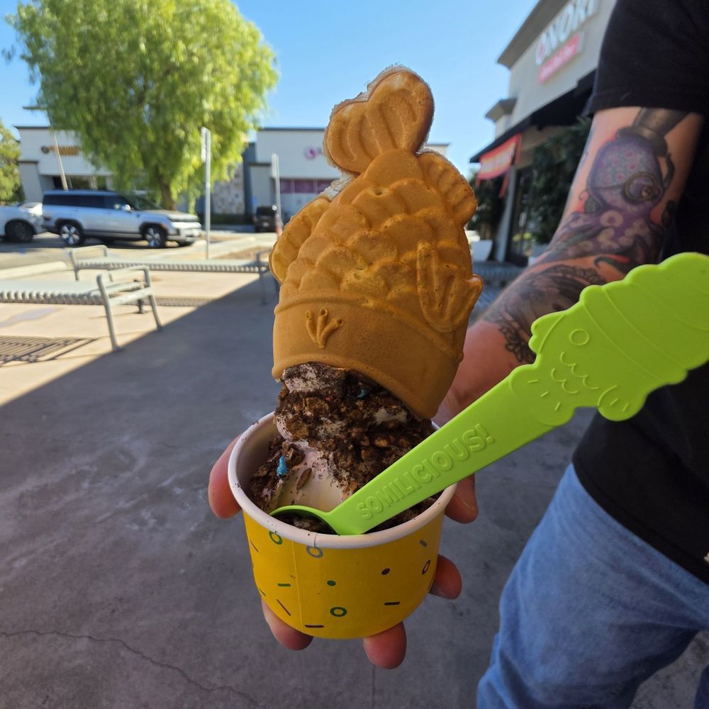 Somisomi - Ube+cookies and cream with oreo and coco pebbles - Desserts Near Me - Temecula, California