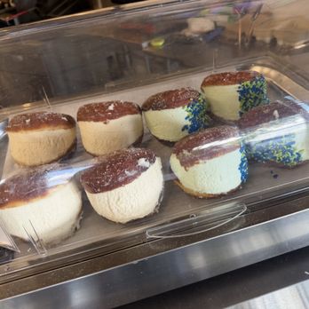 Little Jaye - Donut display - Bakeries Near Me - Seattle, Washington