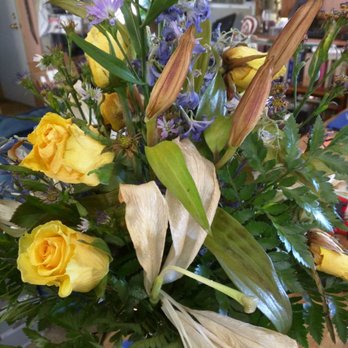 Blue Mountain Blooms - Blue Mountain Blossom's idea of a quality bouquet. - Florists Near Me - Carlisle, Pennsylvania Blue Mountain Blooms - Blue Mountain Blossom's idea of a quality bouquet. - Florists Near Me - Carlisle, Pennsylvania