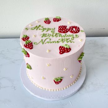Celebrity Cake Studio - Pink champagne cake with raspberry filling with buttercream/whipped icing! Yummy! - Desserts Near Me - Tacoma, Washington Celebrity Cake Studio - Pink champagne cake with raspberry filling with buttercream/whipped icing! Yummy! - Desserts Near Me - Tacoma, Washington